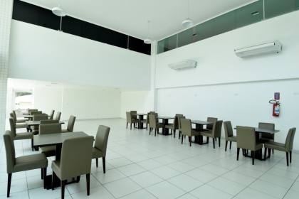 Apartamento à venda no Edifício Mont Serrat no Mauricio de Nassau em Caruaru