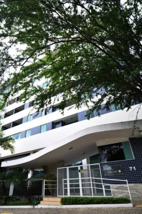 Apartamento à venda no Edifício Mont Serrat no Mauricio de Nassau em Caruaru