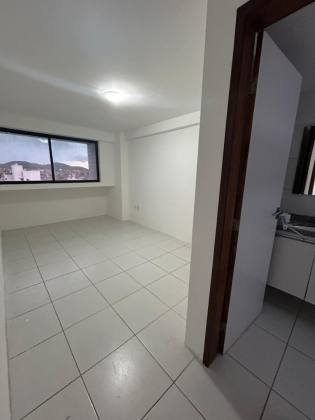 Apartamento Para Alugar no Ed. Belleville bairro Universitário Caruaru