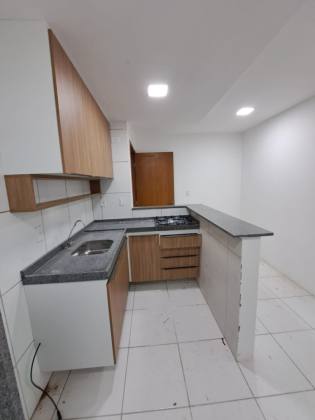 Apartamento para alugar no Ed. Ville Parisis Residence bairro Universitário em Caruaru