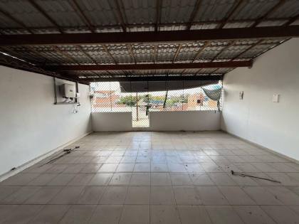 Prédio Comercial Para Alugar no bairro Salgado em Caruaru