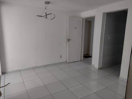 Imperdível apartamento reformado no Mar de aruana 2