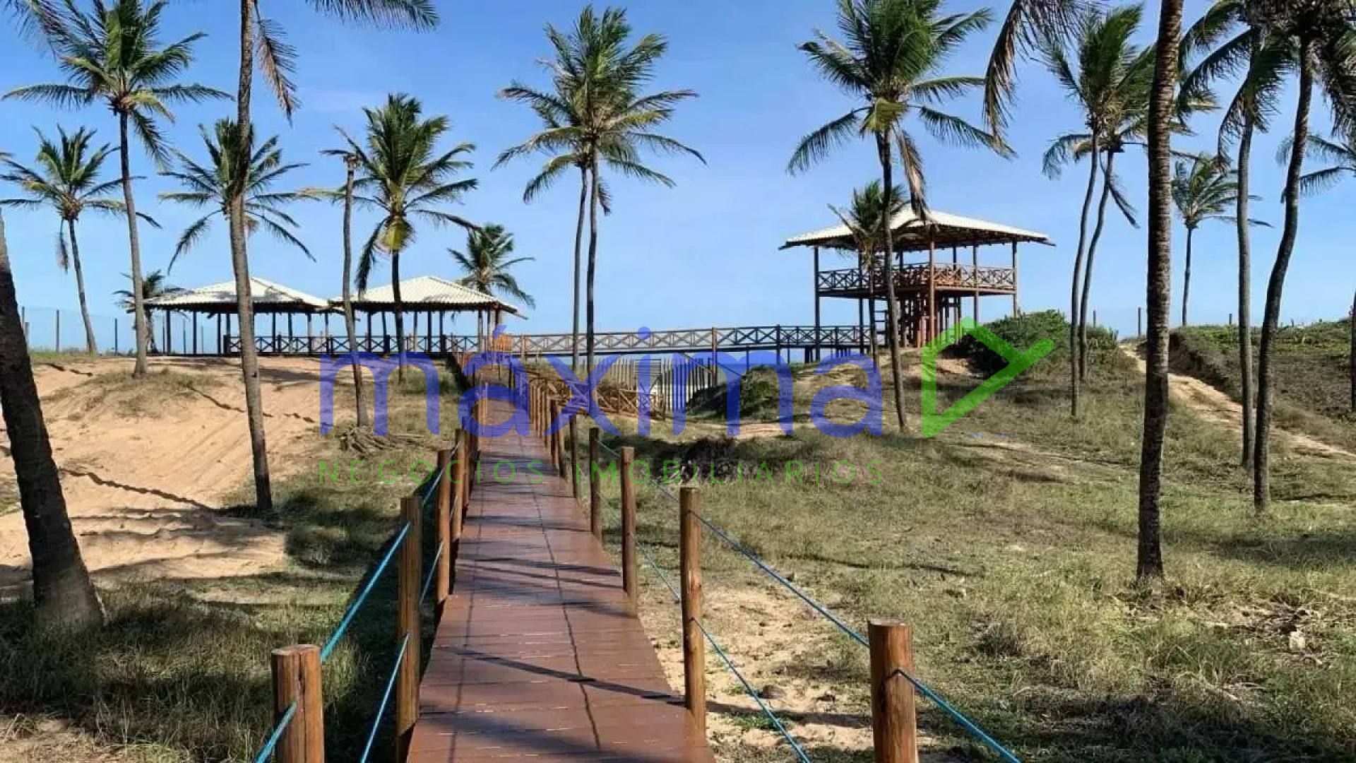 Vende-se Lote no Padang, 234m², Pé na área, 2 clubes