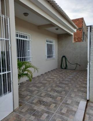 Casa à Venda | 3 Quartos com Suíte – 2 Vagas | Localização Excelente!