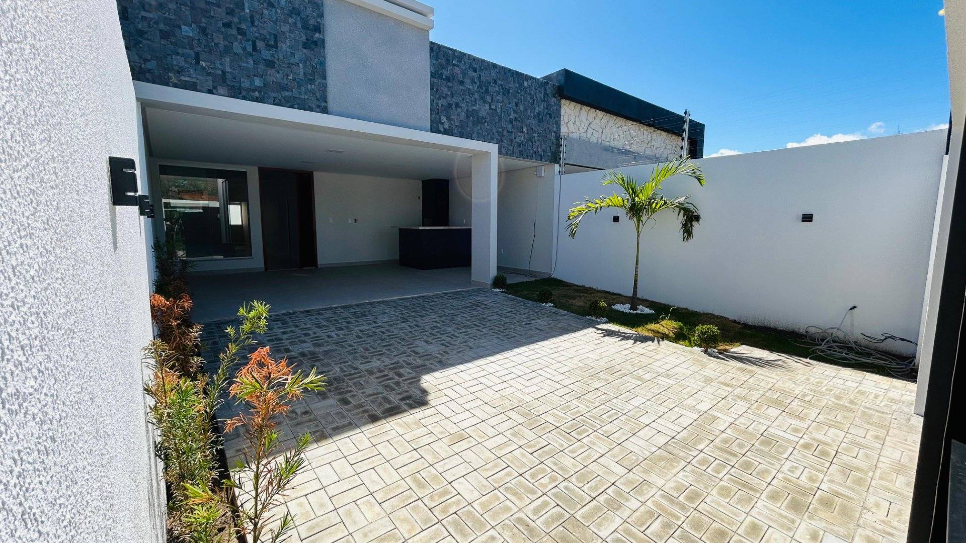 Casa recém construída no bairro Aruana!!
