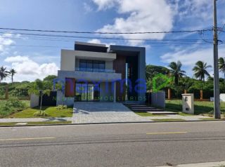 Casa à Venda em Alphaville Sergipe – Frente para o Lago!