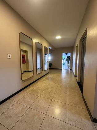 Apartamento Reformado à Venda no Condomínio Lausanne – Bairro Luzia