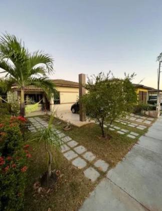 Casa à Venda no Condomínio Alameda do Sol – Aruana A | R