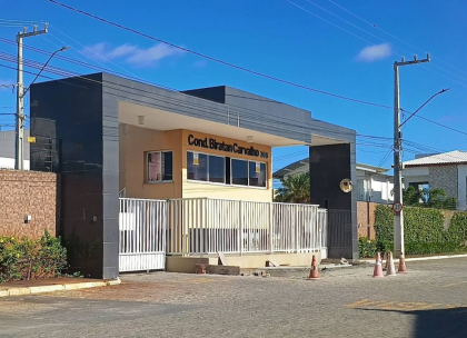 Casa duplex à venda no Condomínio Biratan Carvalho
