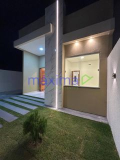 Linda casa com 2/4 sendo 1 suíte