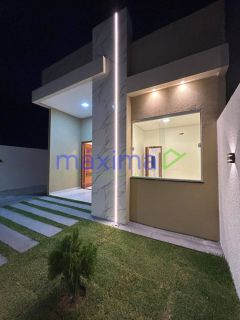 Linda casa com 2/4 sendo 1 suíte