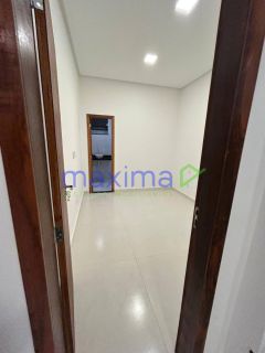 Linda casa com 2/4 sendo 1 suíte