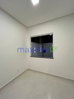 Linda casa com 2/4 sendo 1 suíte