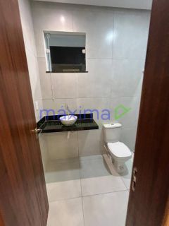 Linda casa com 2/4 sendo 1 suíte