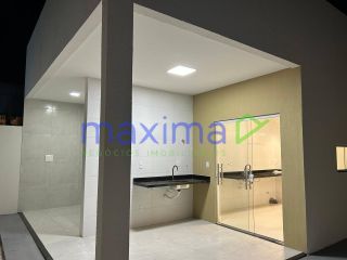 Linda casa com 2/4 sendo 1 suíte