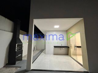 Linda casa com 2/4 sendo 1 suíte