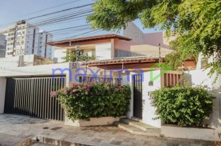 Linda Casa com Andar – Excelente Localização no Bairro Grageru