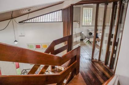 Linda Casa com Andar – Excelente Localização no Bairro Grageru