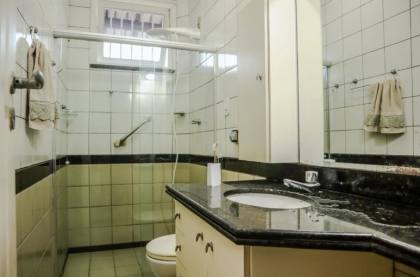 Linda Casa com Andar – Excelente Localização no Bairro Grageru