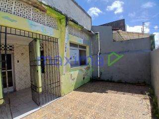 Casa à Venda na Rua Pernambuco, Siqueira Campos!