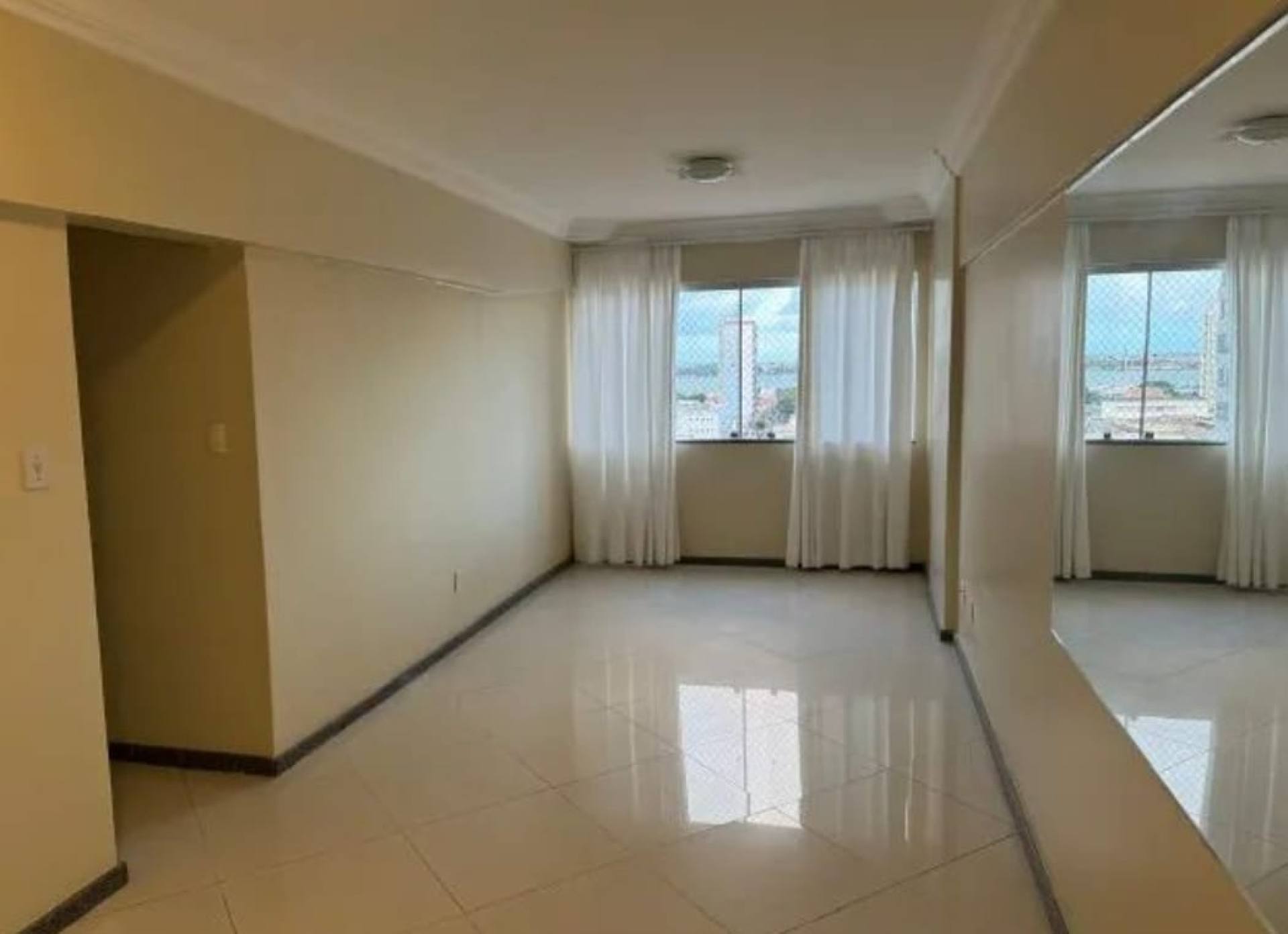 Apartamento com Vista Incrível no Edifício Del Rey