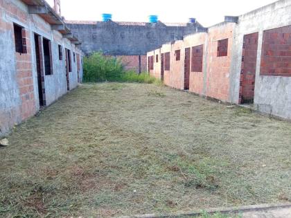 Ótima oportunidade de negócio! Terreno com 20 apartamentos em fase de acbamento!