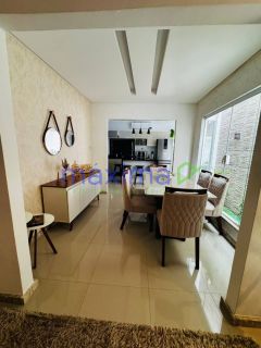 Excelente casa 4/4 com 2 pavimentos no Dom Luciano