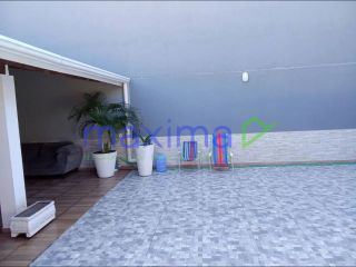 Excelente oportunidade de investimento! Casa 3/4 com suite e prédio comercial na frente