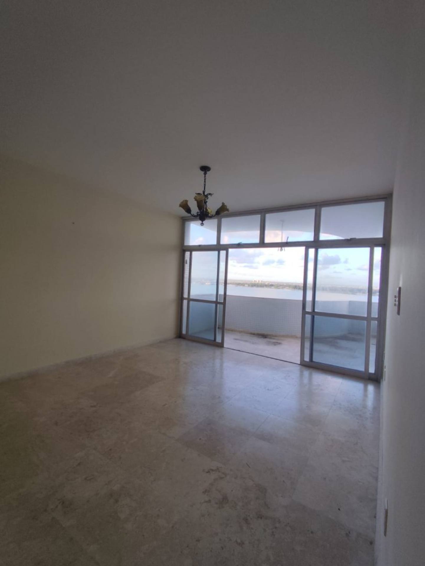 Apartamento à Venda no Edifício Olímpio Campos