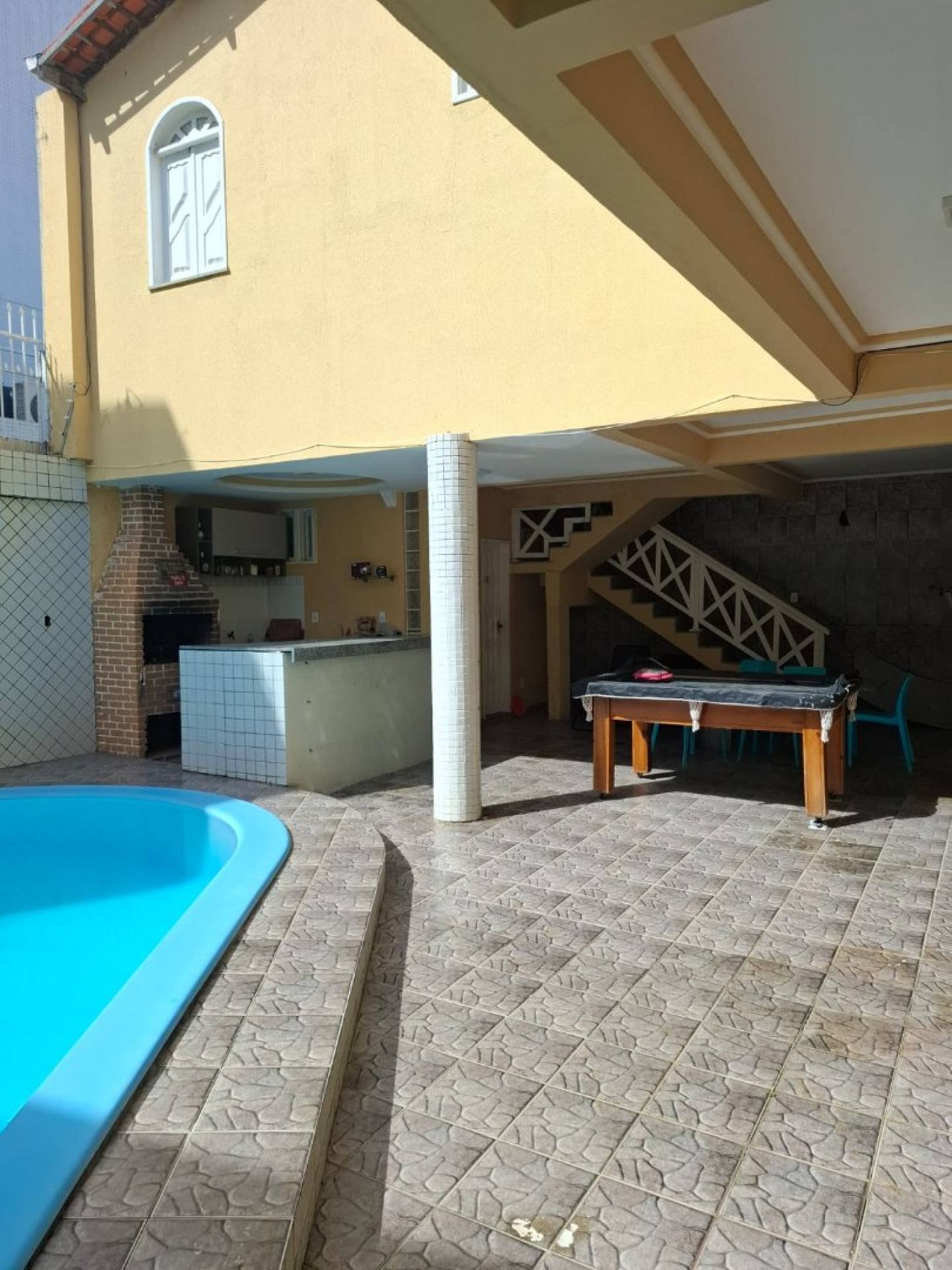 Casa Para Vender com 10 quartos 2 suítes no bairro Farolândia em Aracaju!