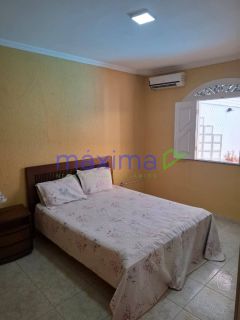 Casa Para Vender com 10 quartos 2 suítes no bairro Farolândia em Aracaju!