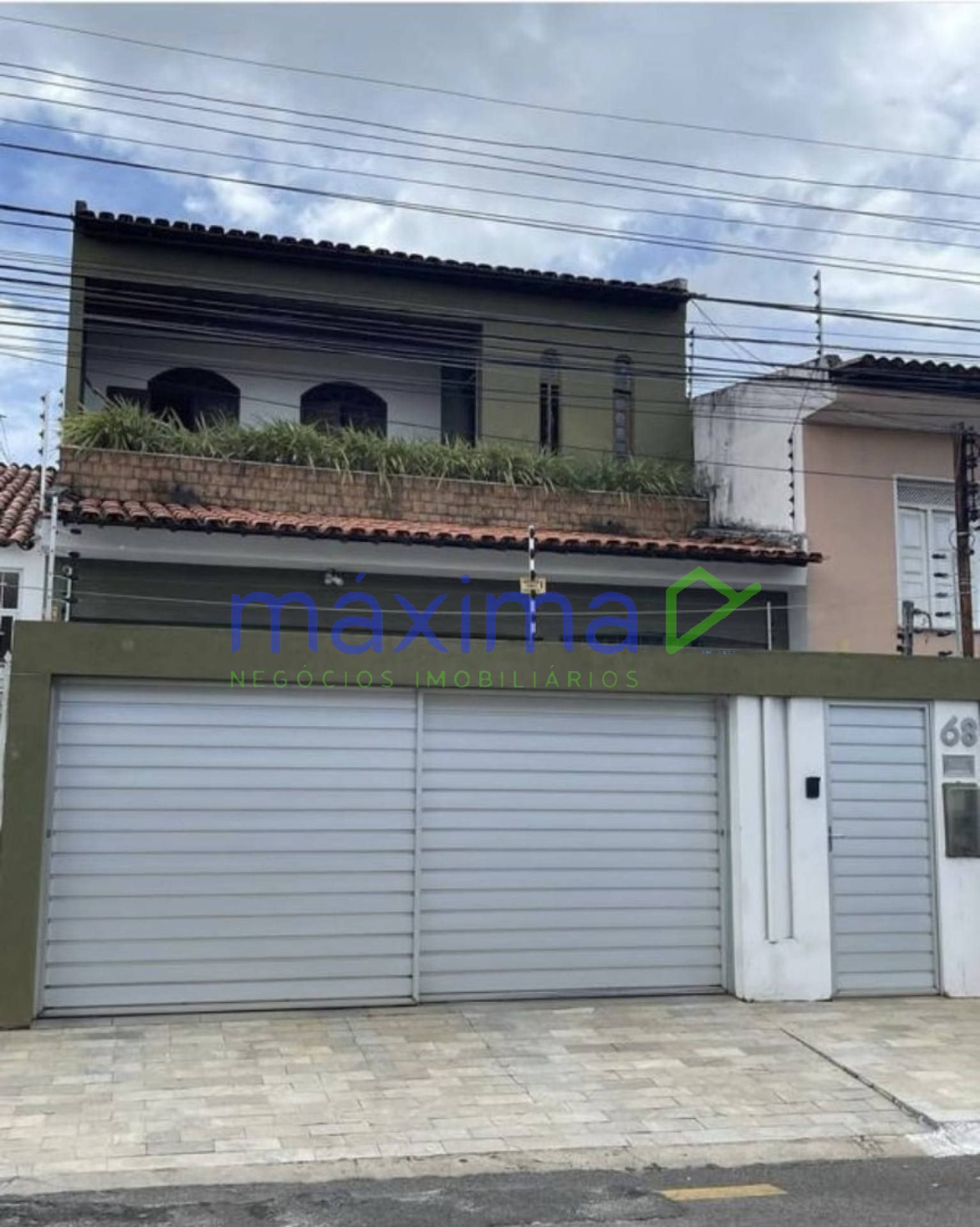Casa Para Vender com 04 quartos 01 suítes no bairro Suíssa em Aracaju