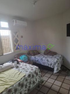 Casa Para Vender com 5 quartos 3 suítes no bairro Jabotiana em Aracaju