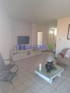 Casa Para Vender com 5 quartos 3 suítes no bairro Jabotiana em Aracaju