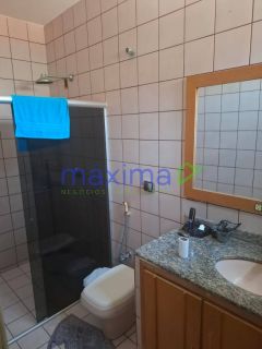 Casa Para Vender com 5 quartos 3 suítes no bairro Jabotiana em Aracaju