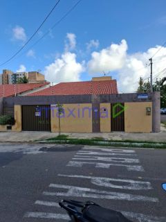 Casa à Venda – Coroa do Meio