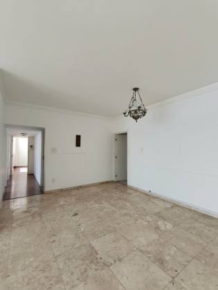 Apartamento à Venda no Edifício Olímpio Campos – Vista Deslumbrante para o Rio e Mar