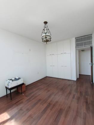 Apartamento à Venda no Edifício Olímpio Campos – Vista Deslumbrante para o Rio e Mar