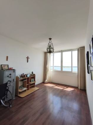 Apartamento à Venda no Edifício Olímpio Campos – Vista Deslumbrante para o Rio e Mar