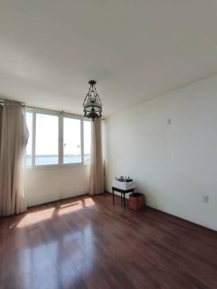 Apartamento à Venda no Edifício Olímpio Campos – Vista Deslumbrante para o Rio e Mar
