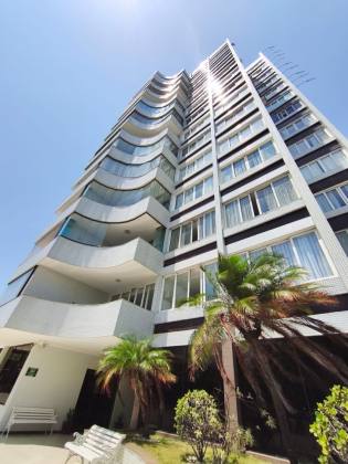 Apartamento à Venda no Edifício Olímpio Campos – Vista Deslumbrante para o Rio e Mar