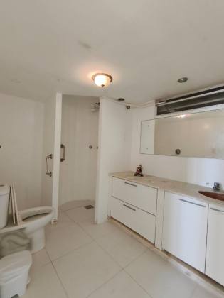Apartamento à Venda no Edifício Olímpio Campos – Vista Deslumbrante para o Rio e Mar
