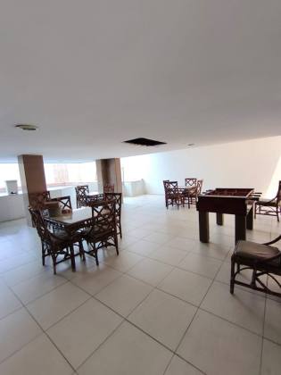 Apartamento à Venda no Edifício Olímpio Campos – Vista Deslumbrante para o Rio e Mar