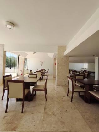 Apartamento à Venda no Edifício Olímpio Campos – Vista Deslumbrante para o Rio e Mar