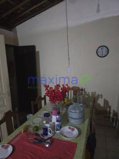 Casa de Esquina na Avenida Principal do Eduardo Gomes!