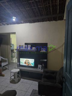 Casa de Esquina na Avenida Principal do Eduardo Gomes!