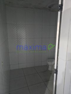 Casa de Esquina na Avenida Principal do Eduardo Gomes!