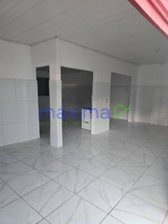 Casa de Esquina na Avenida Principal do Eduardo Gomes!