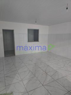 Casa de Esquina na Avenida Principal do Eduardo Gomes!