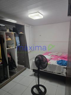 Casa de Esquina na Avenida Principal do Eduardo Gomes!